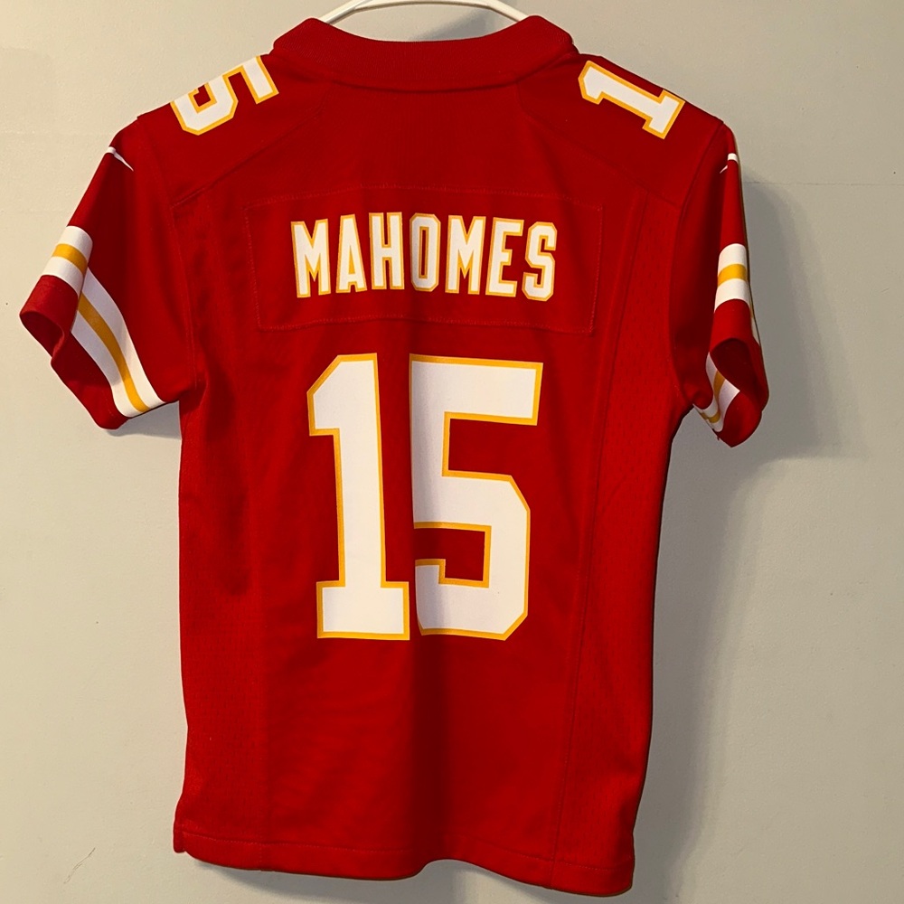 Patrick Mahomes NFL Kansas City Chiefs Jersey Youth Small (S) 8 - Picture 2 of 6